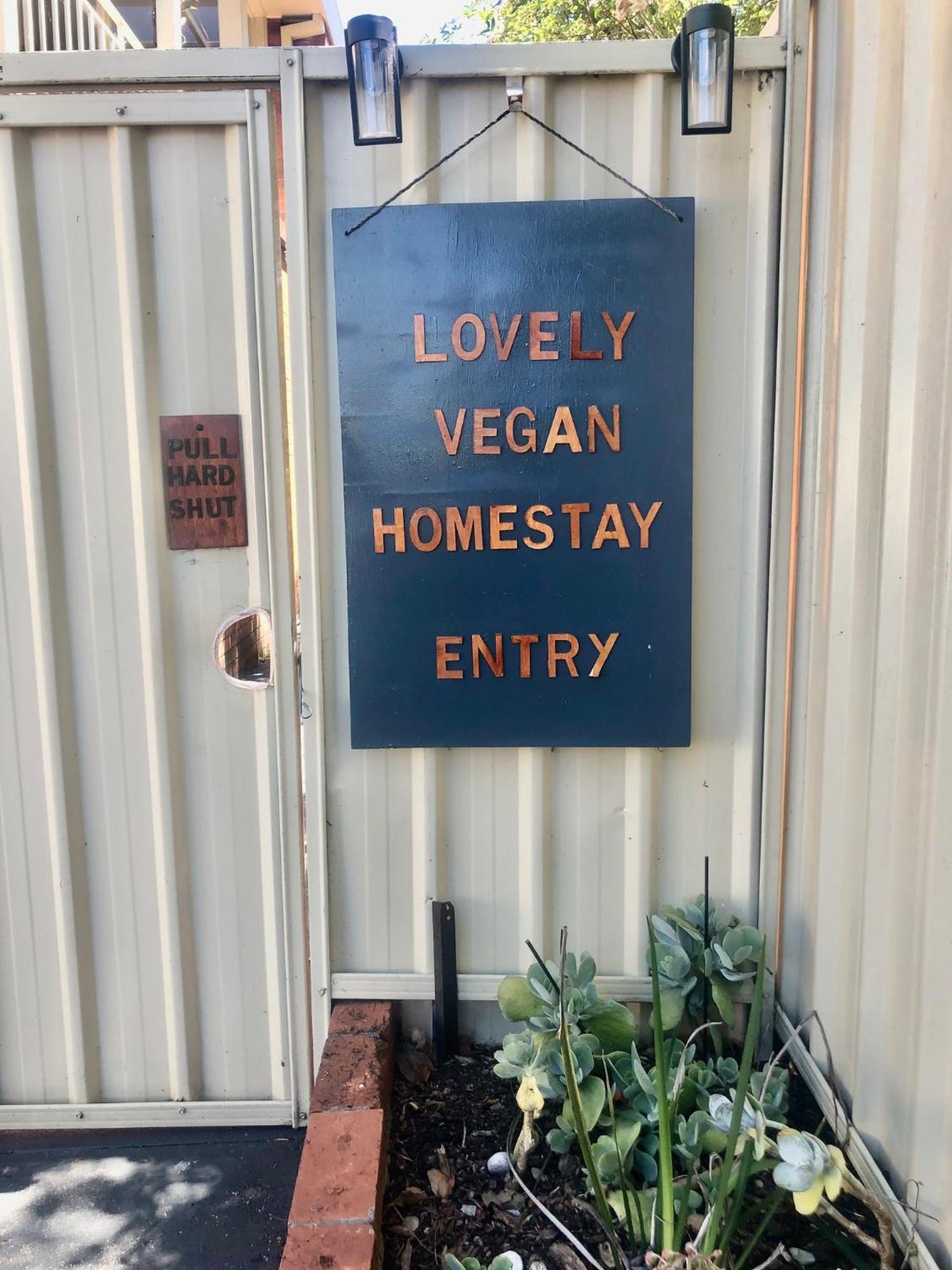 לונסטון Lovely Budget Vegan Homestay מראה חיצוני תמונה