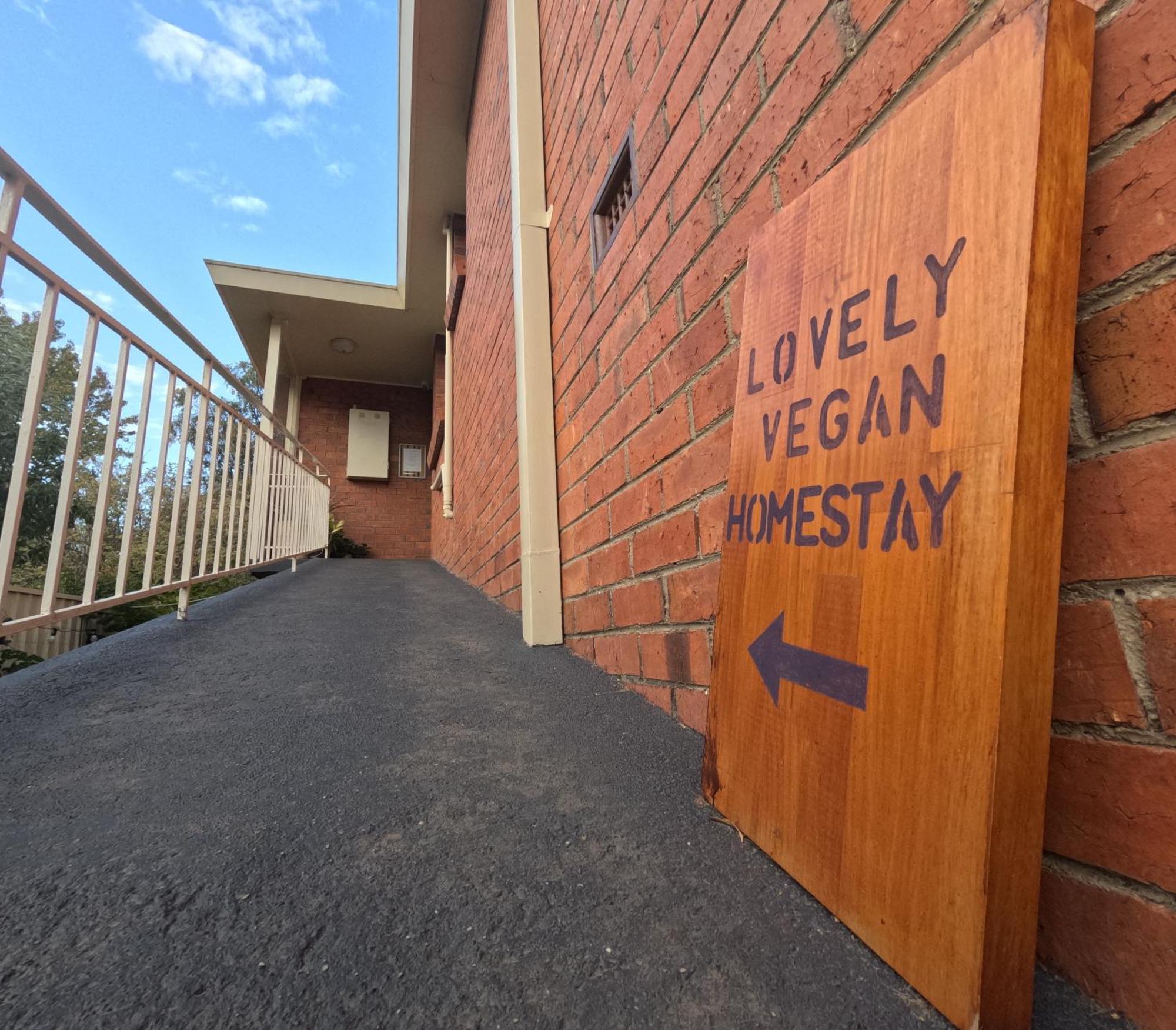 לונסטון Lovely Budget Vegan Homestay מראה חיצוני תמונה